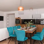 Loreta By Interhome