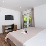 Loreta By Interhome Tatil Evi *