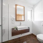 Loreta By Interhome Vodice