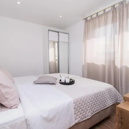 Holiday home Loreta By Interhome