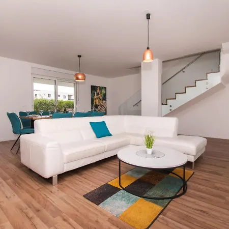 Loreta By Interhome *