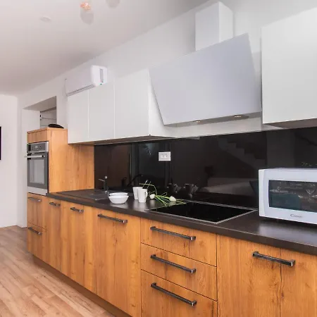 Loreta By Interhome *