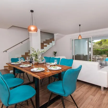 Loreta By Interhome