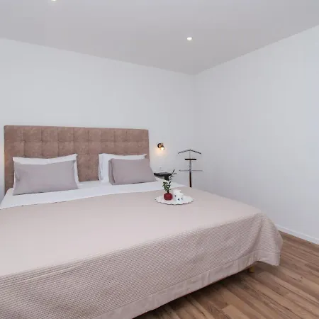 Loreta By Interhome Vodice