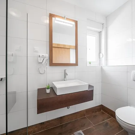 Loreta By Interhome Vodice