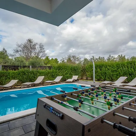 Loreta By Interhome בית נופש וודיצה