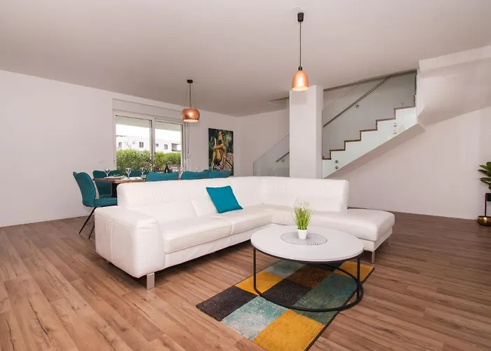 Loreta By Interhome *