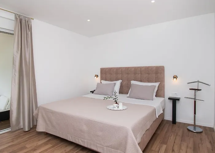 Loreta By Interhome Vikendica