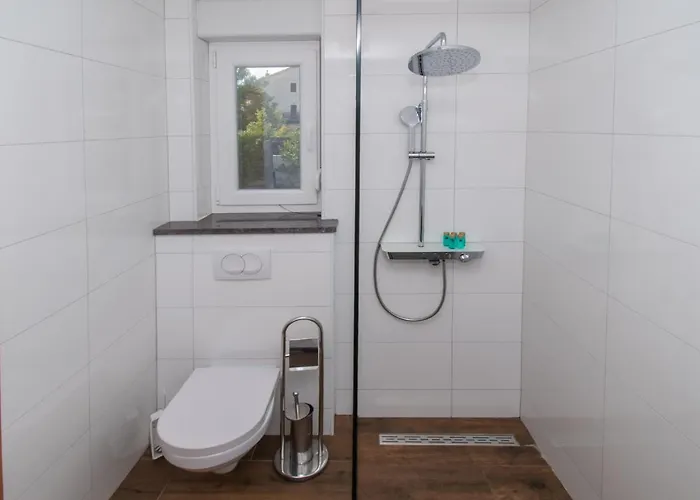 Loreta By Interhome Vikendica Vodice