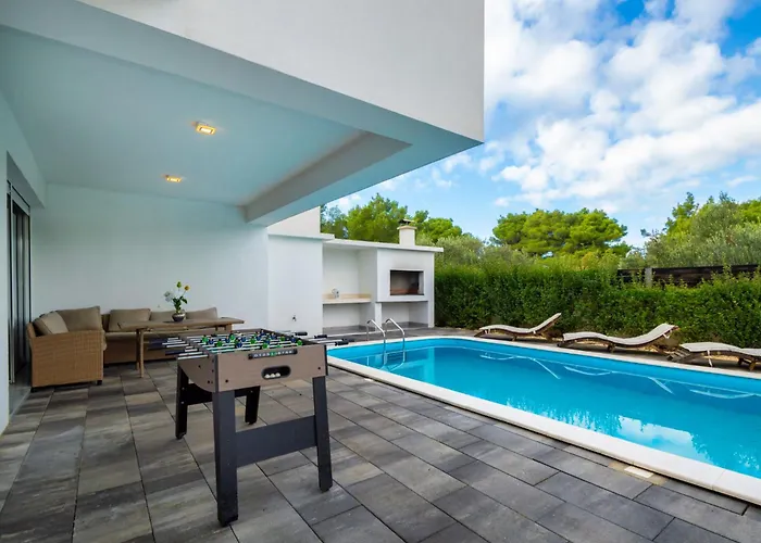 Loreta By Interhome *